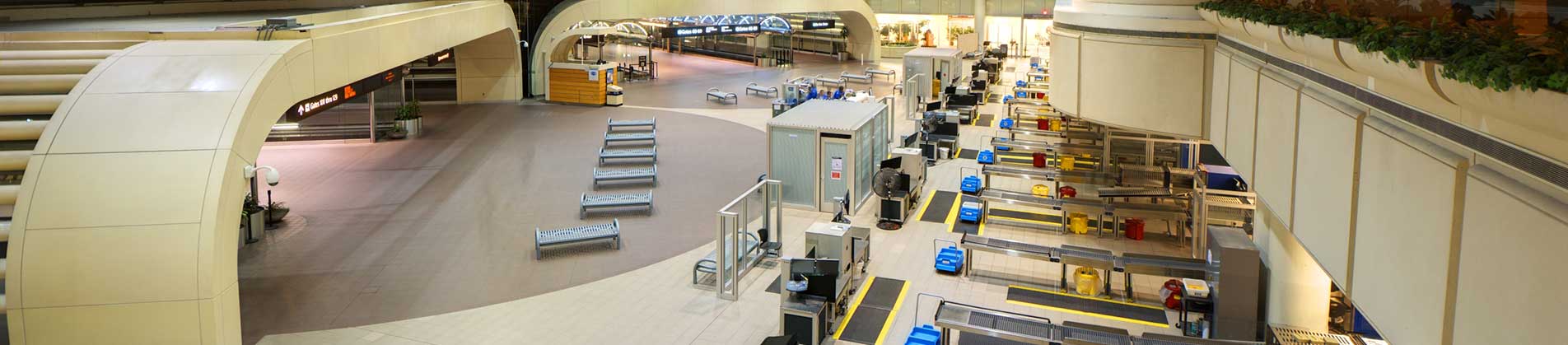 https://orlandoairportmco.com/wp-content/uploads/2017/04/Orlando-International-Airport-1904x419.jpg
