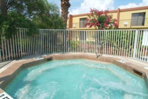 Clarion Inn Suites Orlando pool