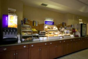 holiday-inn-express-orlando-airport-free-breakfast