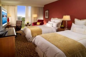 Orlando Airport Marriott Lakeside bedroom