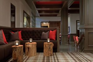 Orlando Airport Marriott Lakeside lounge